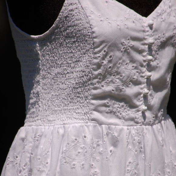 Riley & Rae Dress - Picture 5 of 5